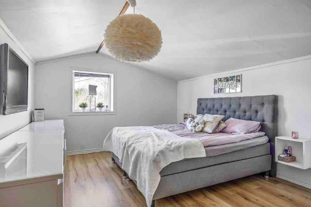 Mysigt Hus Med Natur & Jacuzzi I Olofstorp غوتنبرغ المظهر الخارجي الصورة