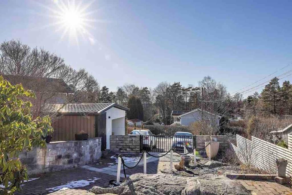 Mysigt Hus Med Natur & Jacuzzi I Olofstorp غوتنبرغ المظهر الخارجي الصورة